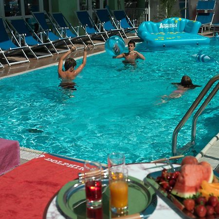 Residence Eurogarden Римини Екстериор снимка