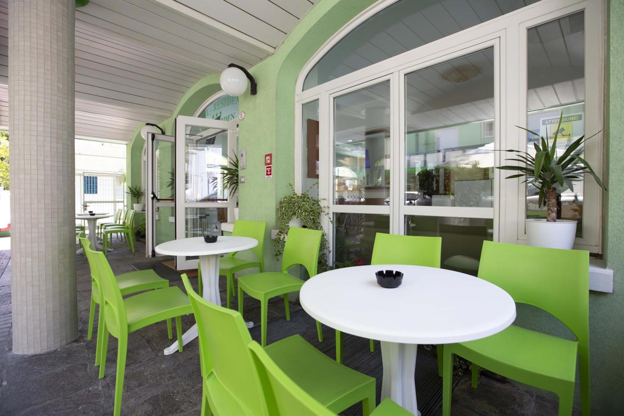 Residence Eurogarden Римини Екстериор снимка